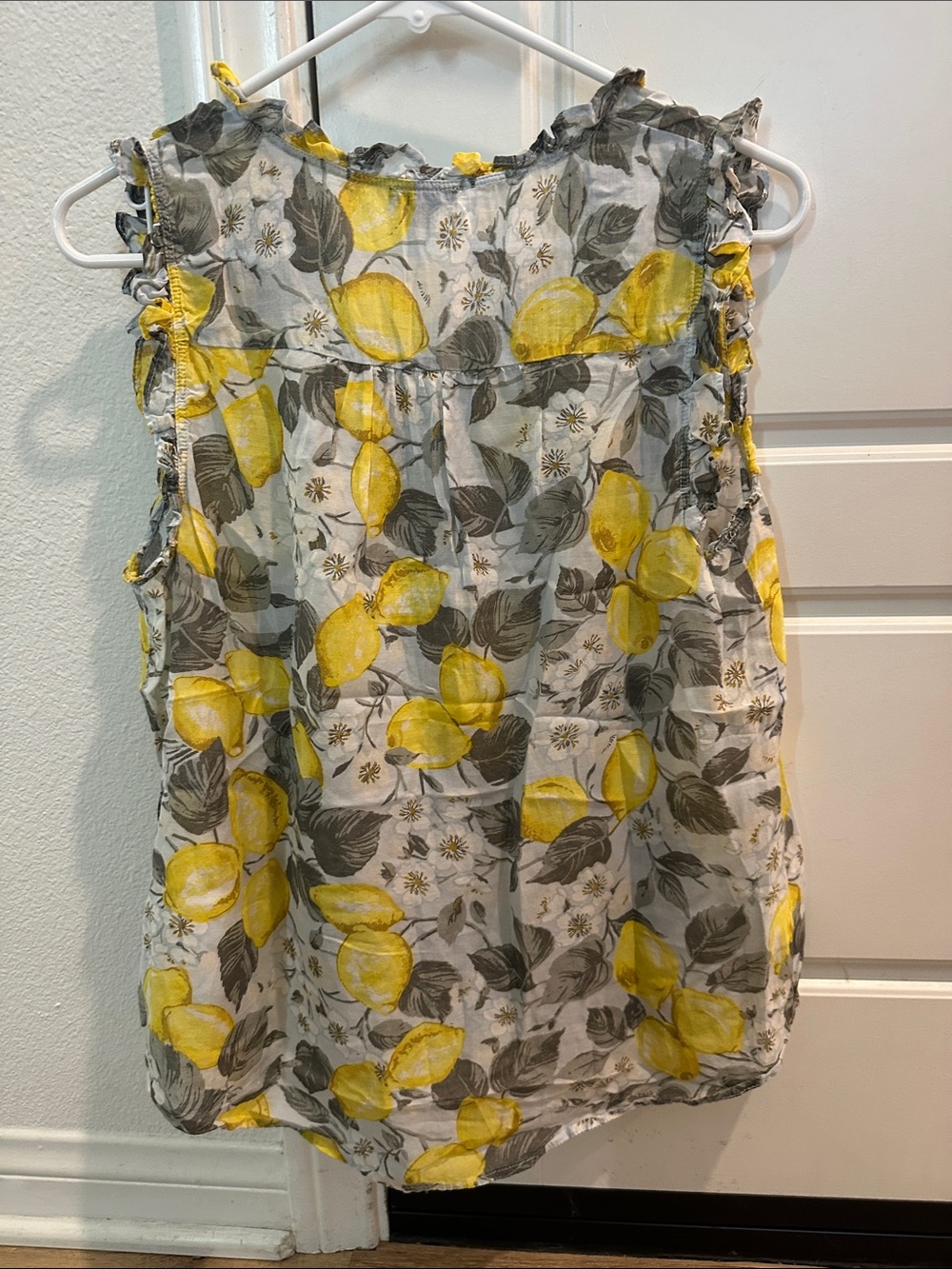 Ann Taylor Yellow Lemon Print Ruffle Camisole - Picture 3 of 5